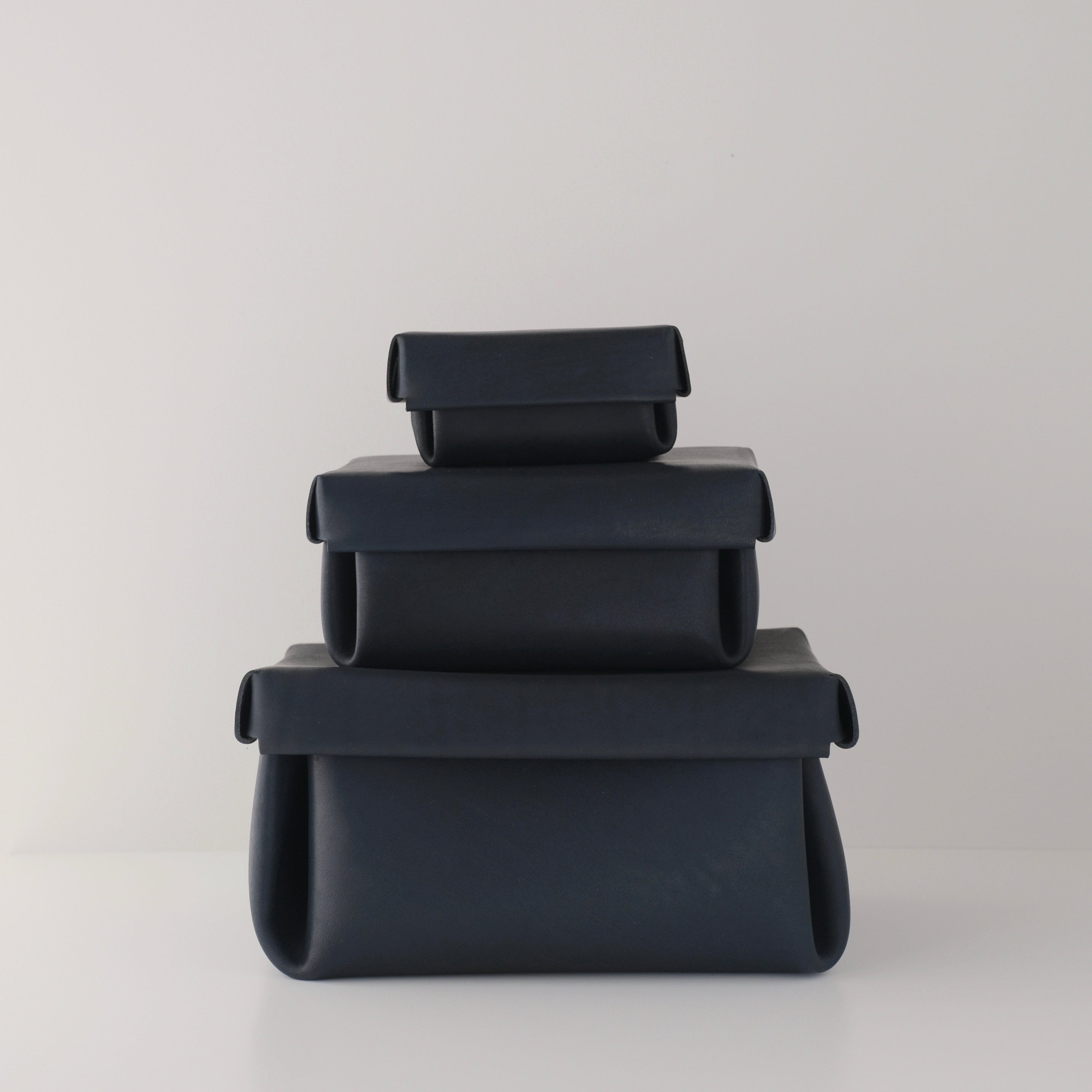 ［Lille og Stor］kasse Leather box (Black)